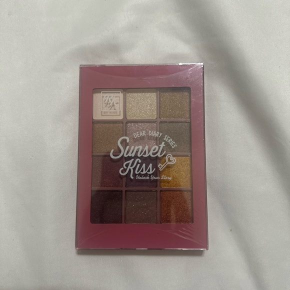 BRAND NEW ✨RK By KISS Sunset KISS Palette ✨ - Picture 2 of 3